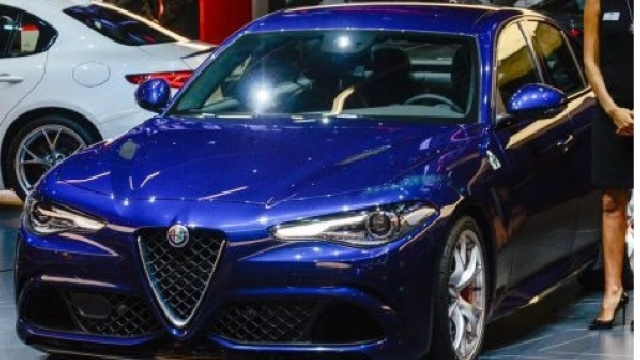 Alfa Romeo Giulia Quadrifoglio verde a Francoforte