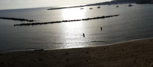 Il mare di Otranto, baciato dal sole.
