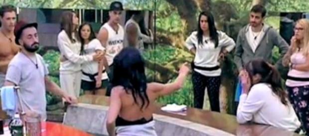 Maite provoca, insulta y manipula a todos Maite provoca, insulta y manipula a todos