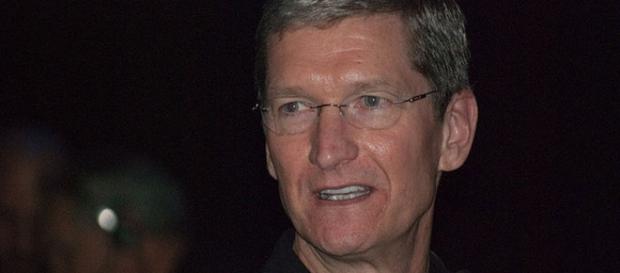 Tim Cook, CEO della Apple (foto: Wikipedia) Tim Cook, CEO della Apple (foto: Wikipedia)