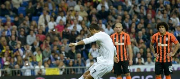 Triplete; Ronaldo comenzó a pleno la Champions Triplete; Ronaldo comenzó a pleno la Champions