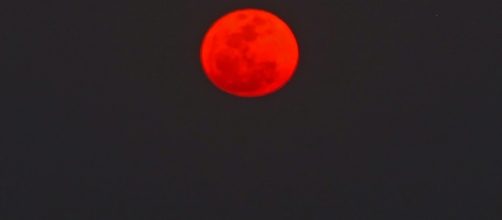 Superluna rossa, spettacolo notturno