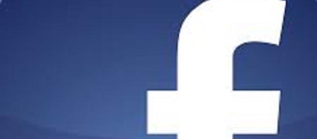 Adesca minore su Facebook e tenta abusi. Adesca minore su Facebook e tenta abusi.