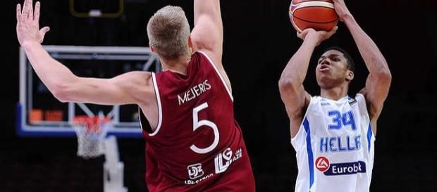 FIGURA. Antetokoumpo goleador con 15 pts FIGURA. Antetokoumpo goleador con 15 pts