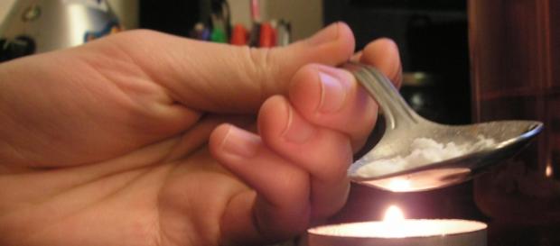 Las drogas atacan directamente al sistema nervioso Las drogas atacan directamente al sistema nervioso