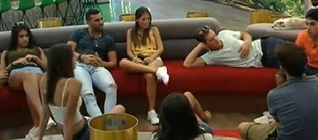 Los habitantes de GH 16 hablando de nominaciones Los habitantes de GH 16 hablando de nominaciones