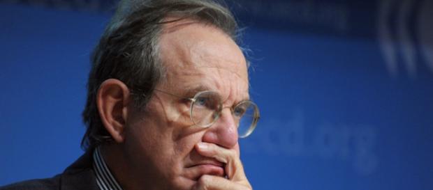 Pier Carlo Padoan, ministro dell'Economia Pier Carlo Padoan, ministro dell'Economia