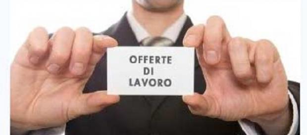 Lavoro, tirocini retribuiti: requisiti e scadenza Lavoro, tirocini retribuiti: requisiti e scadenza