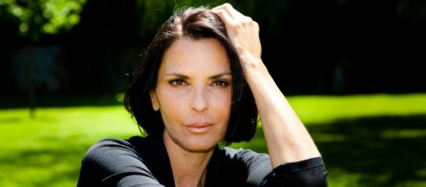 Un posto al sole: Marina umiliata da Roberto? Un posto al sole: Marina umiliata da Roberto?