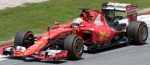 Vettel, Ferrari, in pole a Singapore