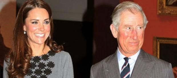 Kate Middleton só com guarda-costas mulheres Kate Middleton só com guarda-costas mulheres