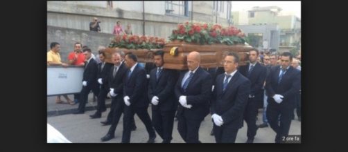 Palagonia:funerale dei coniugi catanesi