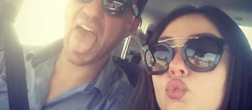 Una coppia al bacio: Sharon e Valerio!