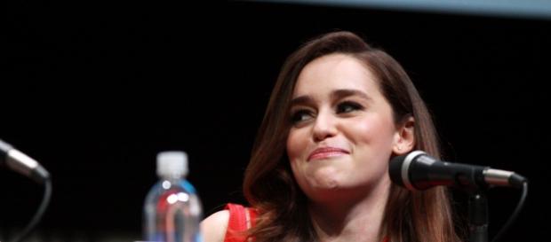Emilia Clarke wieder mit Dreharbeiten beschäftigt? Emilia Clarke wieder mit Dreharbeiten beschäftigt?