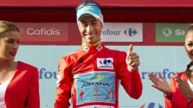 La prima maglia roja di Fabio Aru