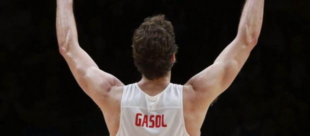 Pau Gasol, el mejor con 25 puntos y 12 rebotes. Pau Gasol, el mejor con 25 puntos y 12 rebotes.
