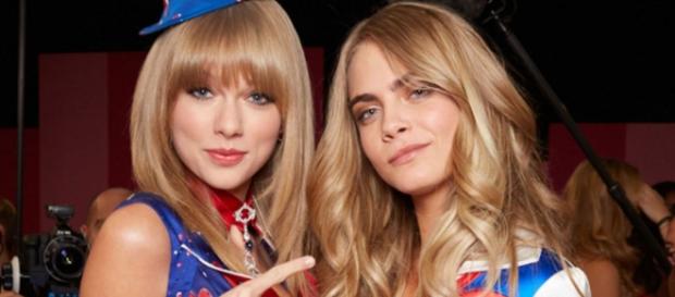 Cara Delevingne não suporta Taylor Swift. Cara Delevingne não suporta Taylor Swift.