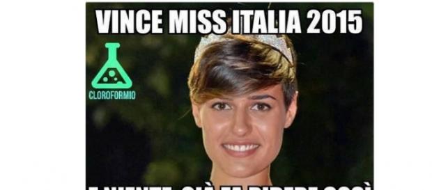 Uno dei meme pubblicato su Facebook Uno dei meme pubblicato su Facebook