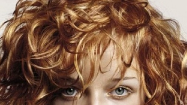 Tagli capelli ricci inverno 2016.