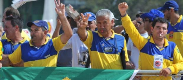 Greve nos Correios já atinge 15 estados. Greve nos Correios já atinge 15 estados.