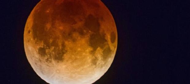 Eclipse lunar, 28 de septiembre. (Luna de sangre) Eclipse lunar, 28 de septiembre. (Luna de sangre)