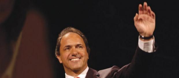 Precisó en detalle su plan económico sin ajuste Precisó en detalle su plan económico sin ajuste