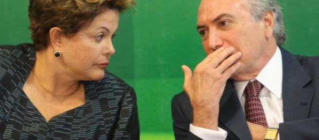 Dilma tenta agradar ao PMDB de Temer Dilma tenta agradar ao PMDB de Temer