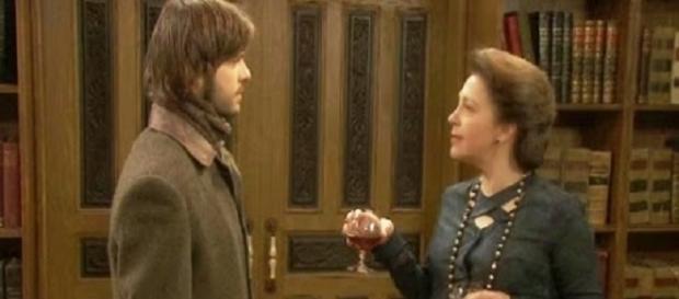 Donna Francisca fa una confessione a Gonzalo Donna Francisca fa una confessione a Gonzalo