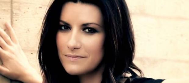 Laura Pausini testo Lato destro del cuore Laura Pausini testo Lato destro del cuore