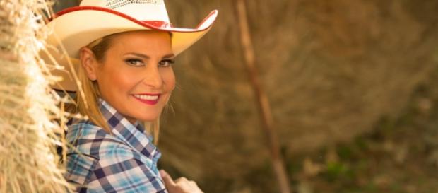 Simona Ventura in country style | Foto Web Simona Ventura in country style | Foto Web