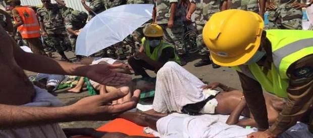 Tragedie in zi sfanta: 717 morti Tragedie in zi sfanta: 717 morti
