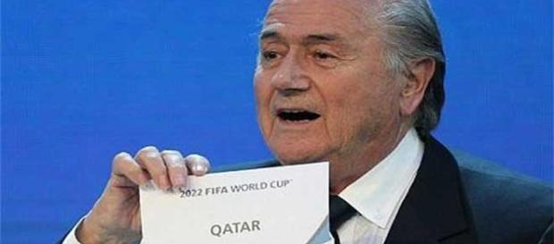 Blatter anuncia a Qatar como la sede del Mundial Blatter anuncia a Qatar como la sede del Mundial