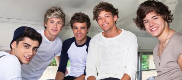 One Direction perderam Zayn Malik há seis meses. One Direction perderam Zayn Malik há seis meses.