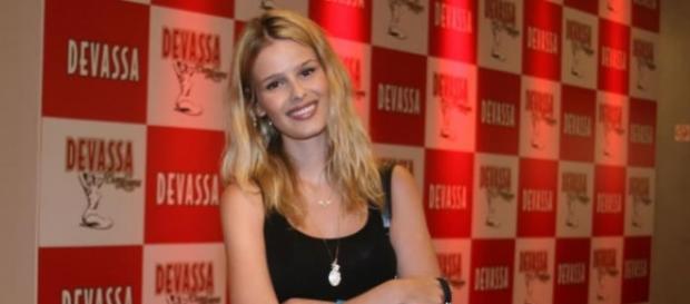 Yasmin Brunet de Verdades Secretas Yasmin Brunet de Verdades Secretas