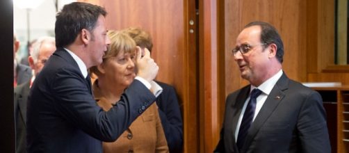 Renzi a Bruxelles con la Merkel e Hollande