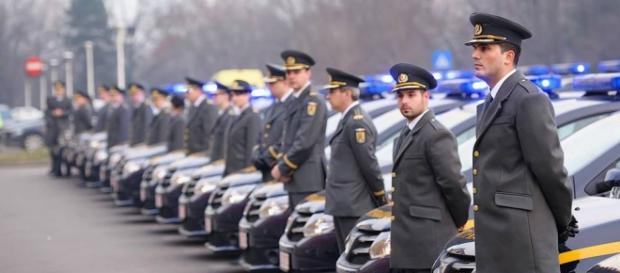 9844 de lei merg în salariile funcţionarilor 9844 de lei merg în salariile funcţionarilor