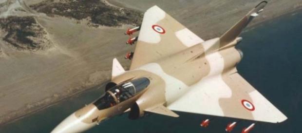 Bombardierele franceze lovesc Statul Islamic Bombardierele franceze lovesc Statul Islamic