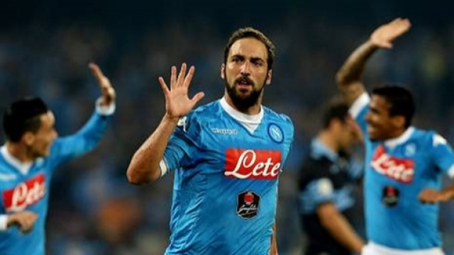 Gonzalo Higuain chiama la Juve.