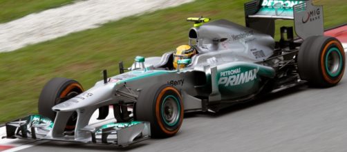 Hamilton torna al successo in Giappone