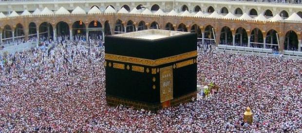 Hadżdż jest jednym z pięciu filarów islamu Hadżdż jest jednym z pięciu filarów islamu