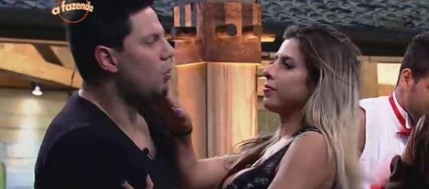 Minerato deu um tapa no rosto de Thiago Minerato deu um tapa no rosto de Thiago