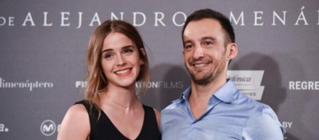Alejandro Amenábar junto a Emma Watson Alejandro Amenábar junto a Emma Watson