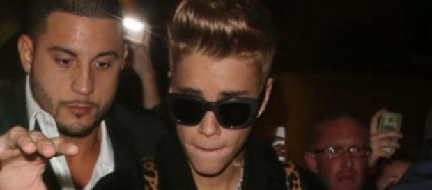 Justin Bieber pediu respeito aos fãs. Justin Bieber pediu respeito aos fãs.