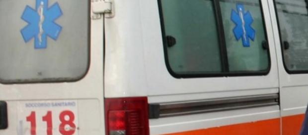 Soccorsi dopo un incidente stradale Soccorsi dopo un incidente stradale