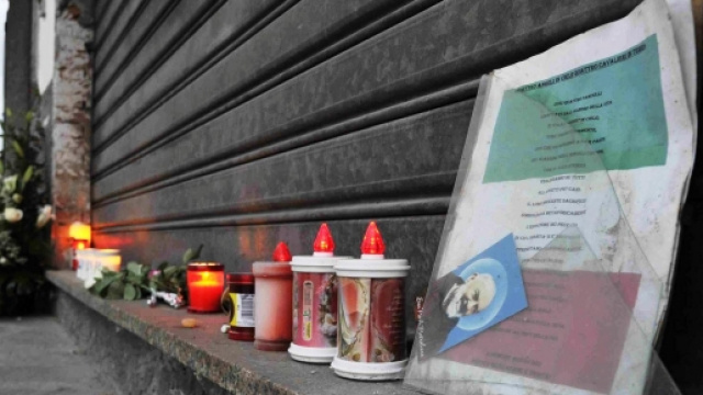 Bar chiuso e ricordo dei 4 giovani deceduti