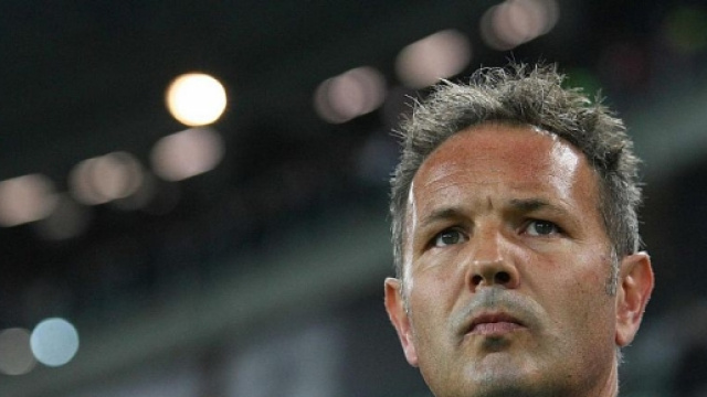 Sinisa Mihajlovic criticato dai tifosi del Milan.