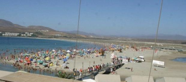 Antes a praia era lotada de banhistas Antes a praia era lotada de banhistas
