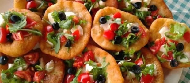 Le pizzette integrali senza lievito Le pizzette integrali senza lievito