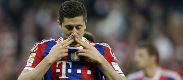 Lewandowski w ostatnich 3 meczach strzelił 10 goli Lewandowski w ostatnich 3 meczach strzelił 10 goli