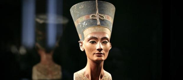 Nefertiti foi rainha da XVIII dinastia egípcia Nefertiti foi rainha da XVIII dinastia egípcia